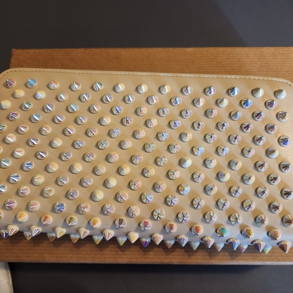 Authentic Louboutin Pannettone Wallet - Picture 5 of 14